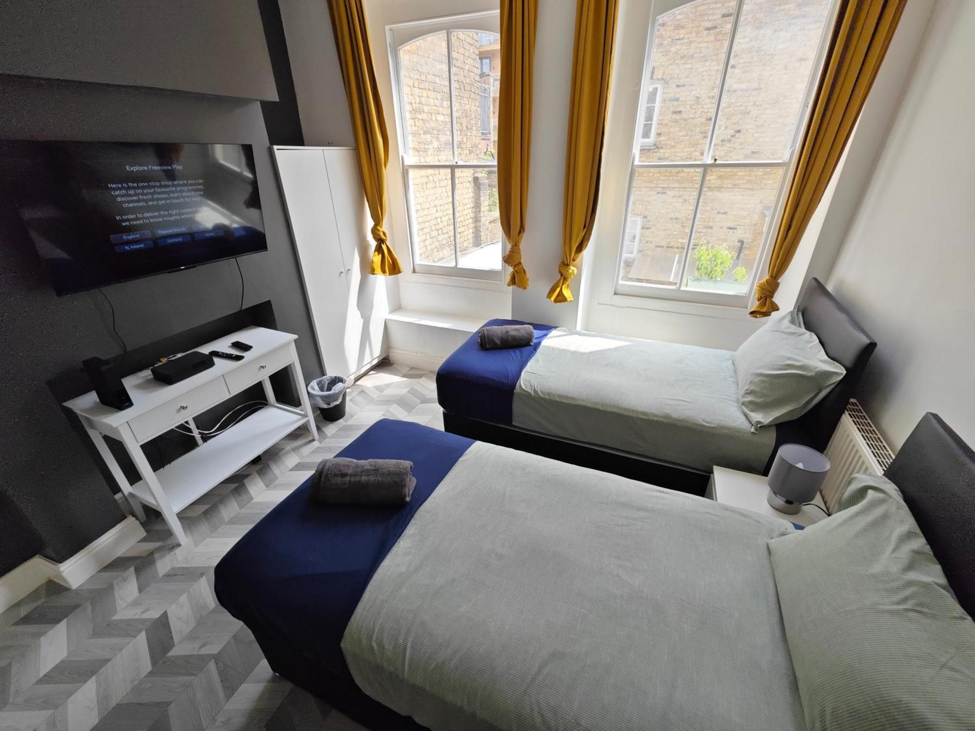 2 Bedroom 2 Bathroom Apartment In Old St - Shoreditch - Zone 1 런던 외부 사진